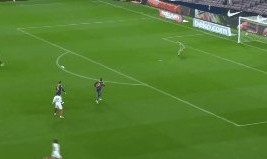 网站入口-塞维利亚球员不满判罚：巴萨本应少一人作战