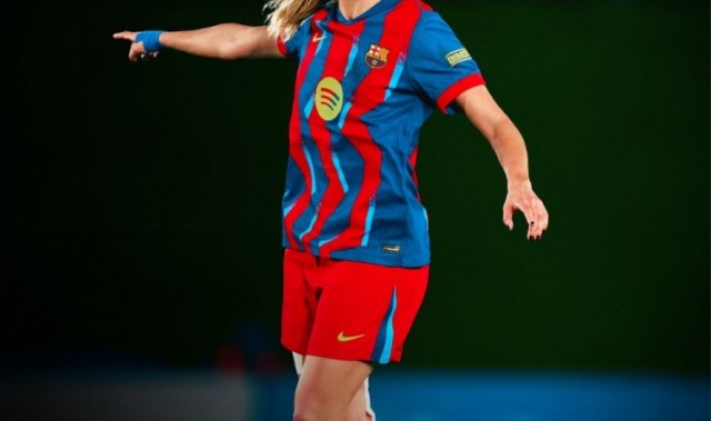 官方网站-巴萨女足官方：阿莱桑德里右膝前十字韧带断裂，未来几天接受手术