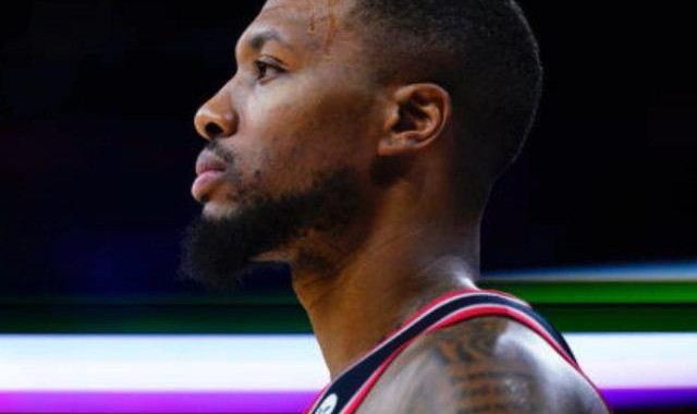 网页版登录-巴克利：开拓者需要重建 利拉德最终会选择离开