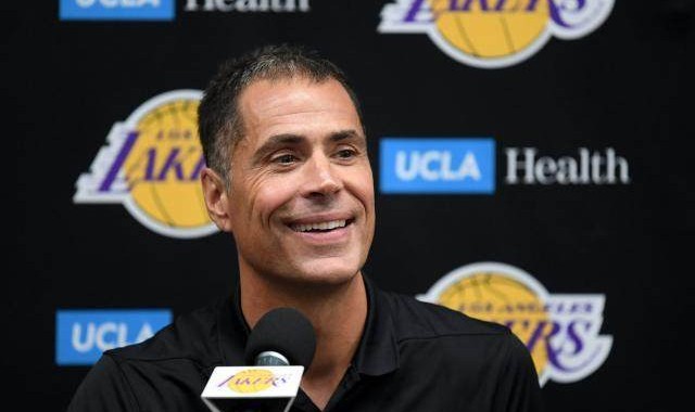 文霍斯特：湖人积极问价补强侧翼 庄神或买断加盟